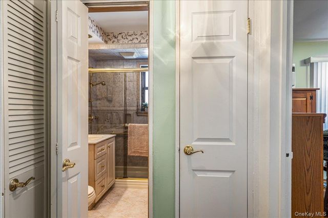 15-28 160th Street 6-29, Whitestone, NY 11357