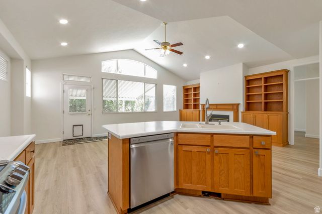 542 E LAND RUSH DR, Midvale, UT 84047