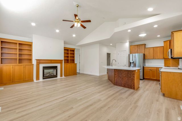 542 E LAND RUSH DR, Midvale, UT 84047