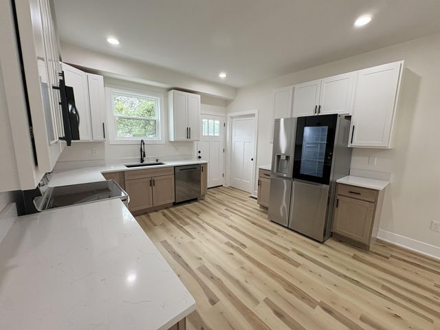 207 Fifth Avenue, Dayton, KY 41074