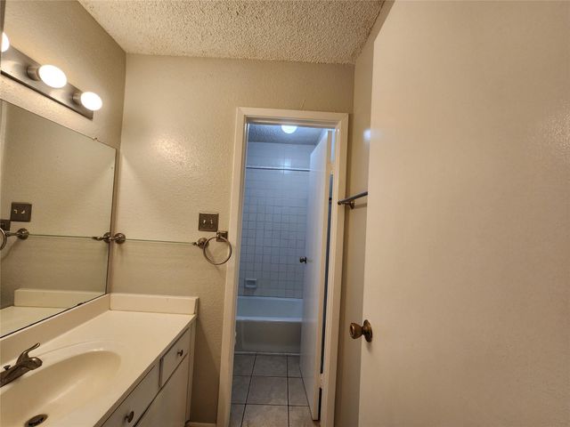 17742 Kings Park Lane, Houston, TX 77058
