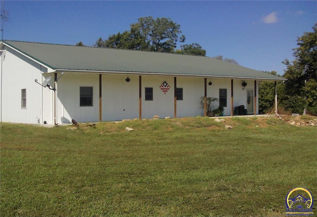 1371 S Hwy 99, Emporia, KS 66801