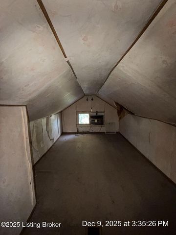 822 S 42nd St, Louisville, KY 40211