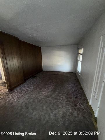 822 S 42nd St, Louisville, KY 40211