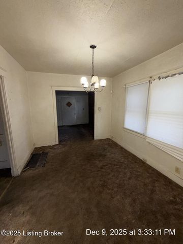 822 S 42nd St, Louisville, KY 40211