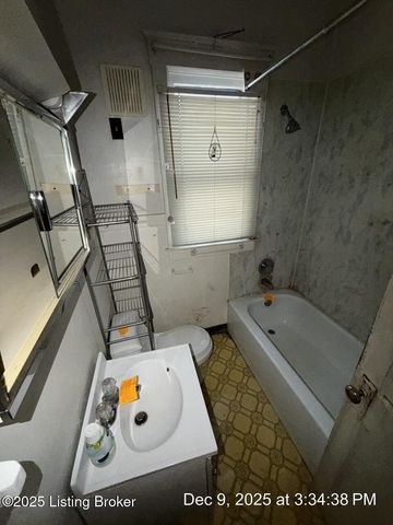 822 S 42nd St, Louisville, KY 40211