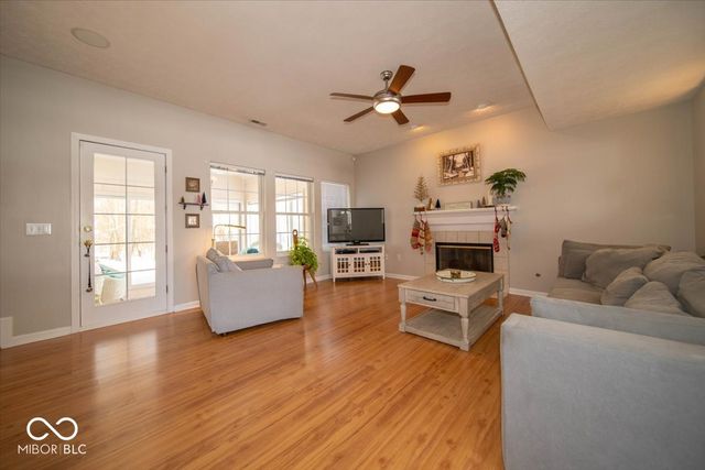 17987 Kinder Oak Drive, Noblesville, IN 46062