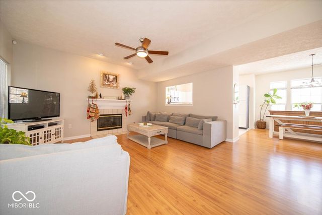 17987 Kinder Oak Drive, Noblesville, IN 46062