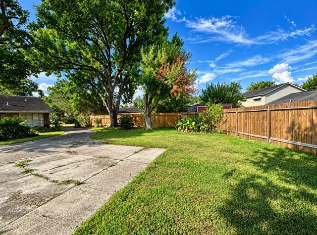255 Andorra Lane, Houston, TX 77015