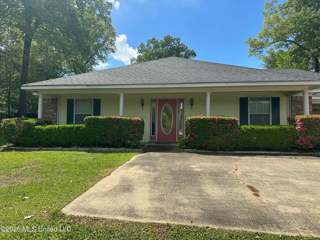 112 Thistledown Drive, Natchez, MS 39120