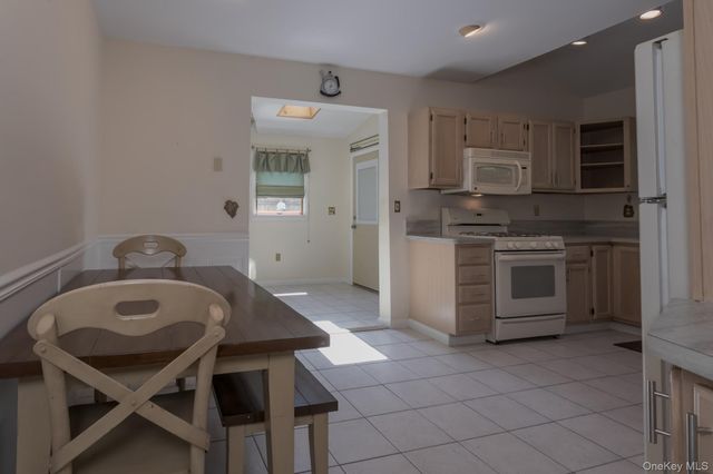 74 Highland Avenue, Florida, NY 10921