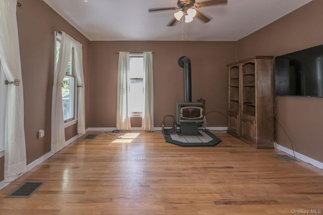 74 Highland Avenue, Florida, NY 10921