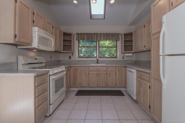 74 Highland Avenue, Florida, NY 10921
