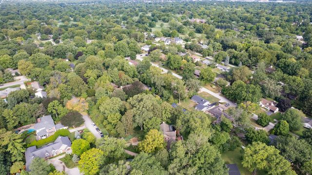 812 Dodds Drive, Champaign, IL 61820