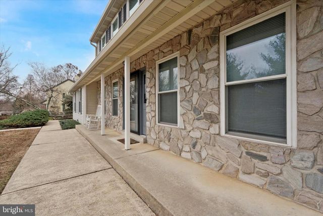 8619 THOMAS MILL TER, Philadelphia, PA 19128