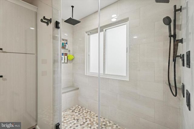 8619 THOMAS MILL TER, Philadelphia, PA 19128