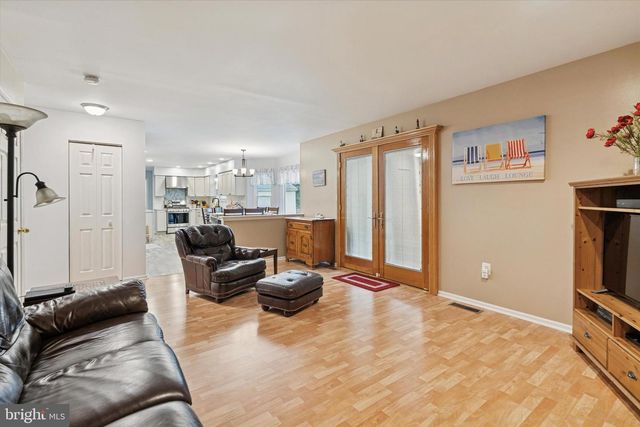 8619 THOMAS MILL TER, Philadelphia, PA 19128