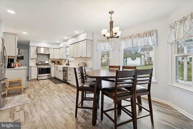 8619 THOMAS MILL TER, Philadelphia, PA 19128