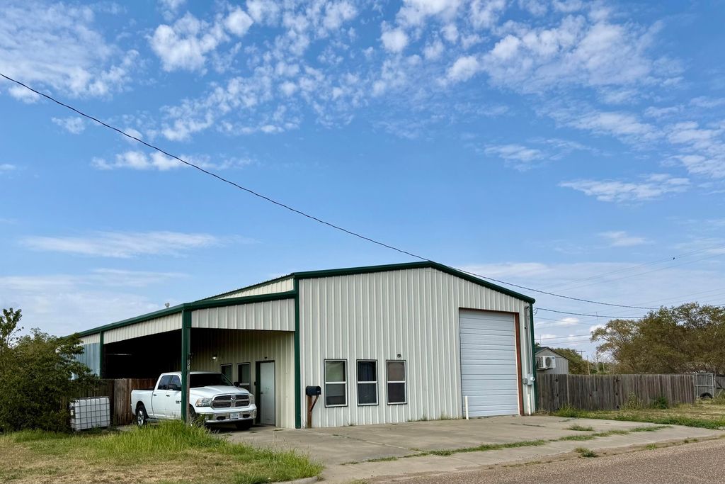 503 2nd Street, Lorenzo, TX 79343