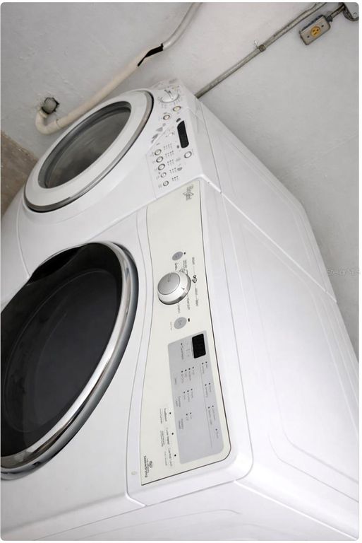 Image 17 of property listing at 4172 TARPON ROAD, Venice, FL 34293