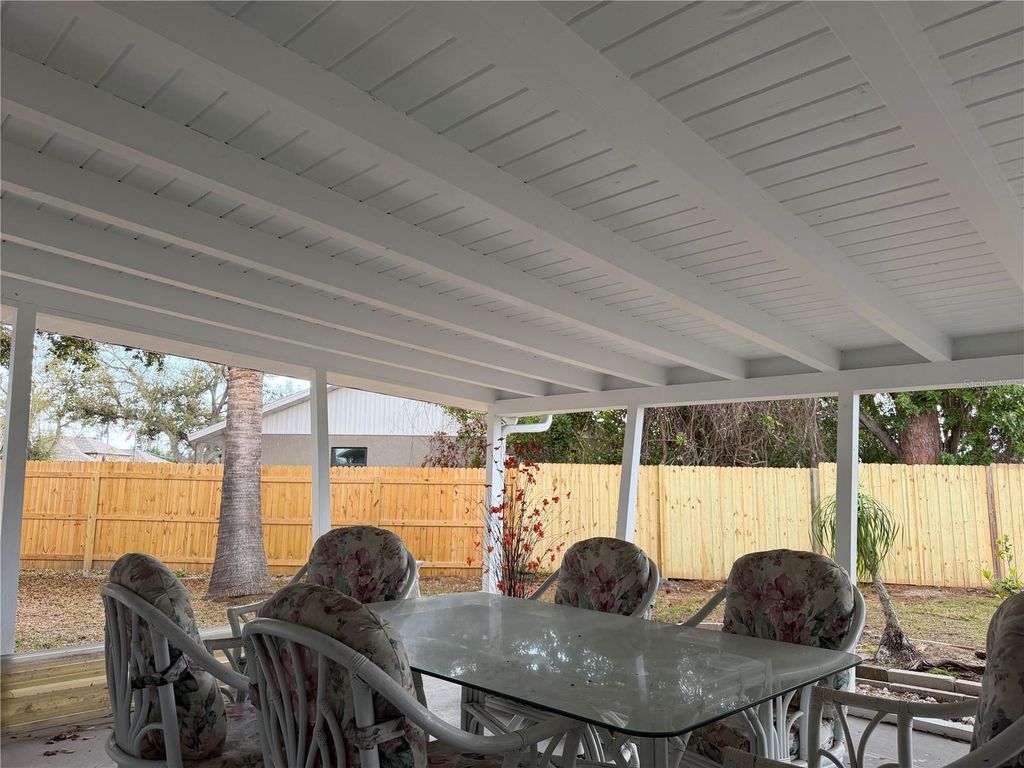 Image 20 of property listing at 4172 TARPON ROAD, Venice, FL 34293