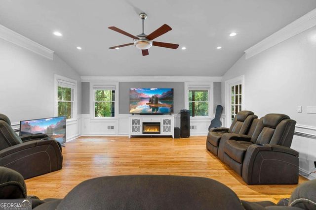 10560 Haynes Bridge Road, Alpharetta, GA 30022