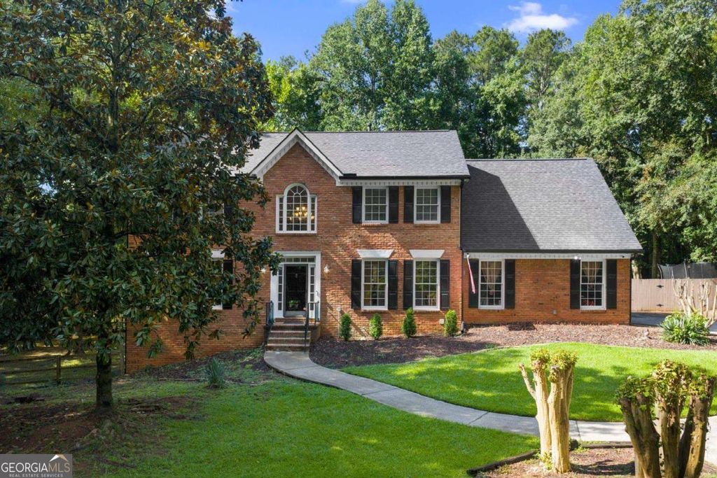 10560 Haynes Bridge Road, Alpharetta, GA 30022