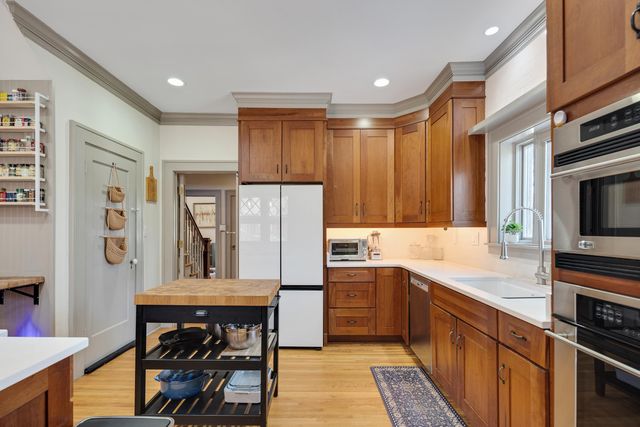 2056 HALLWOOD DR, Memphis, TN 38107