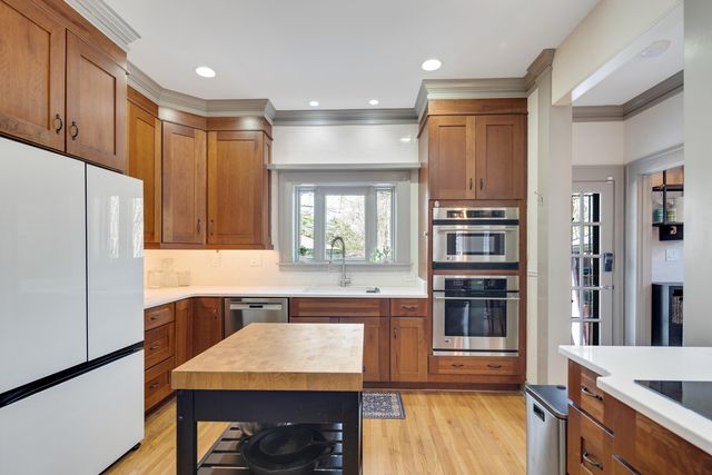 2056 HALLWOOD DR, Memphis, TN 38107