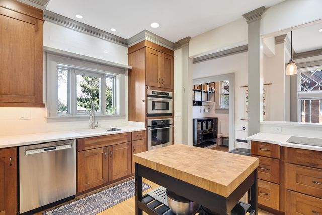 2056 HALLWOOD DR, Memphis, TN 38107