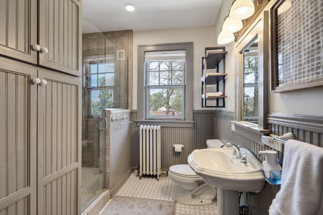 2056 HALLWOOD DR, Memphis, TN 38107