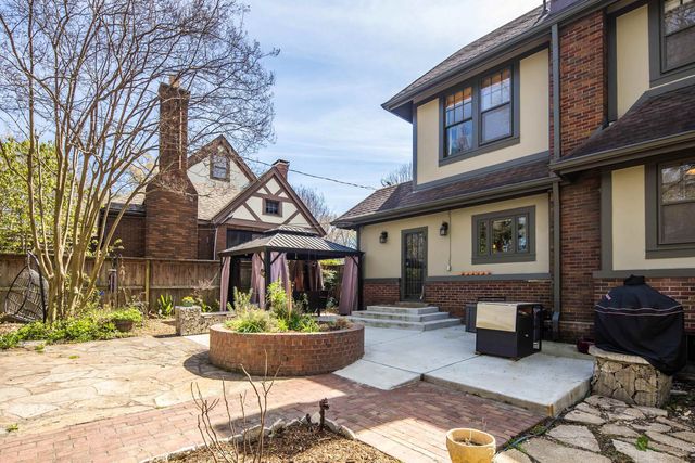 2056 HALLWOOD DR, Memphis, TN 38107