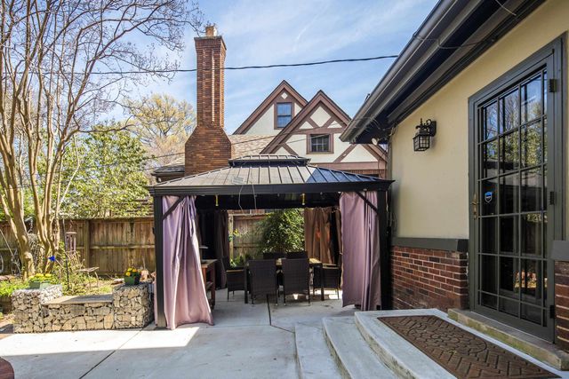 2056 HALLWOOD DR, Memphis, TN 38107