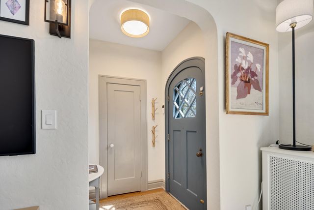 2056 HALLWOOD DR, Memphis, TN 38107