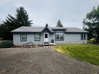 317 S WAYNE R Rd, Tygh Valley, OR 97063