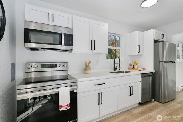 120 Tracy Avenue N, Port Orchard, WA 98366