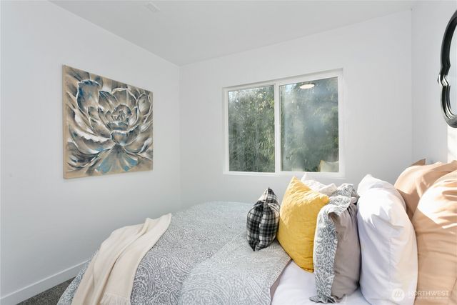 120 Tracy Avenue N, Port Orchard, WA 98366