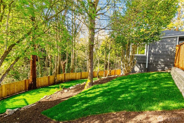 120 Tracy Avenue N, Port Orchard, WA 98366