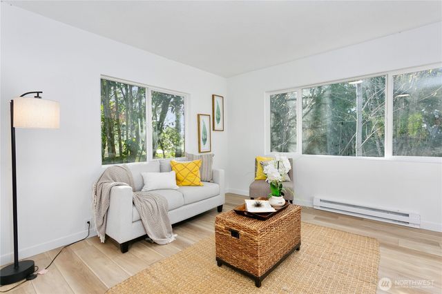 120 Tracy Avenue N, Port Orchard, WA 98366