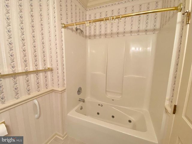 1476 SPRING SIDE DR E, Chambersburg, PA 17202