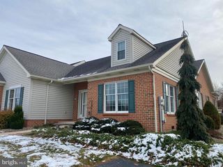 1476 SPRING SIDE DR E, Chambersburg, PA 17202
