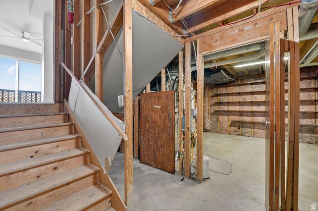 9976 S TAMARA ST, Sandy, UT 84094