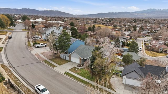 9976 S TAMARA ST, Sandy, UT 84094