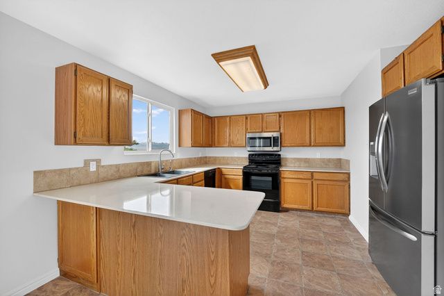 9976 S TAMARA ST, Sandy, UT 84094