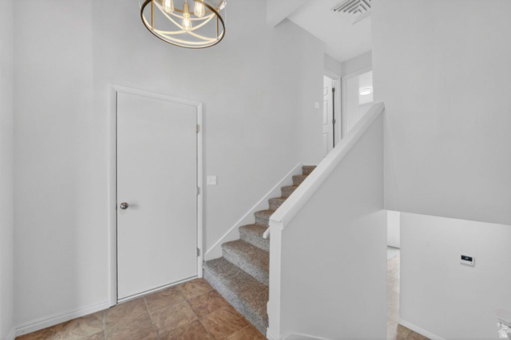 Image 20 of property listing at 9976 S TAMARA ST, Sandy, UT 84094