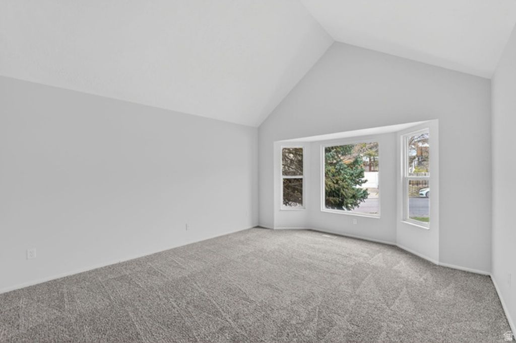 Image 10 of property listing at 9976 S TAMARA ST, Sandy, UT 84094