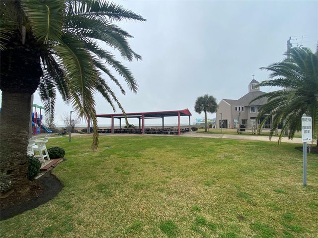 Lot 22 Tiki Drive, Tiki Island, TX 77554