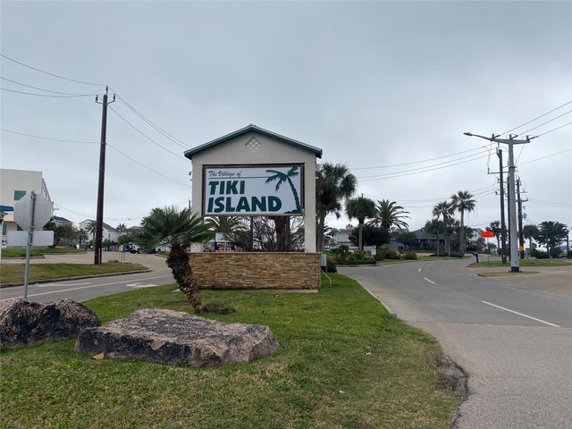 Lot 22 Tiki Drive, Tiki Island, TX 77554