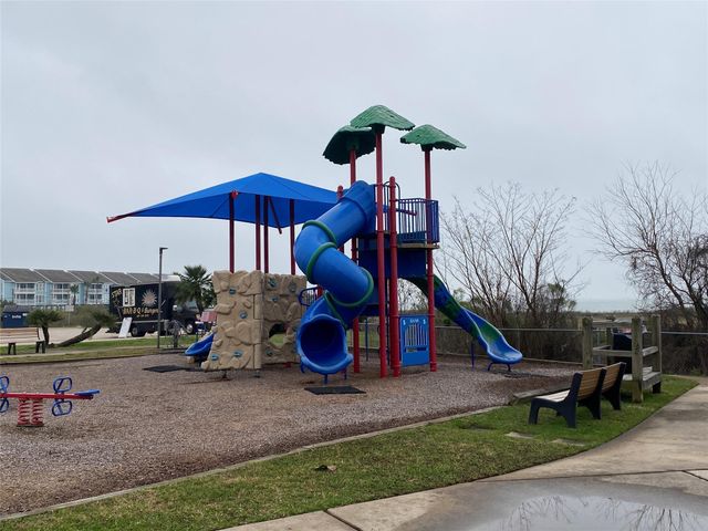 Lot 22 Tiki Drive, Tiki Island, TX 77554