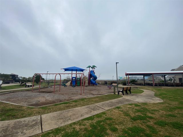 Lot 22 Tiki Drive, Tiki Island, TX 77554